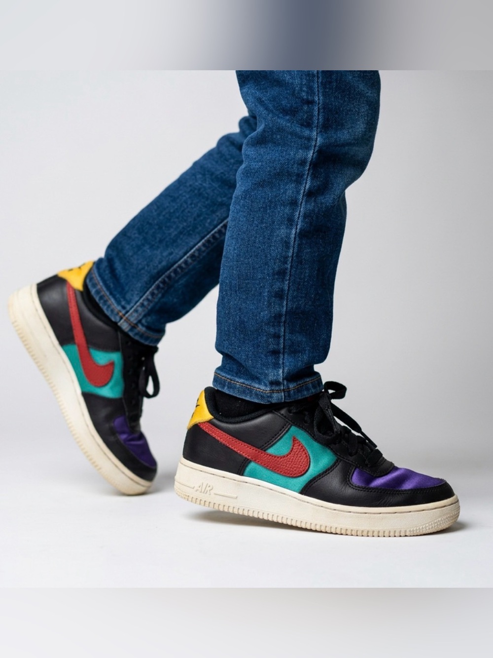 Nike Air Force 1 LV8 EMB NBA WNBA (GS) Kids Size 4Y